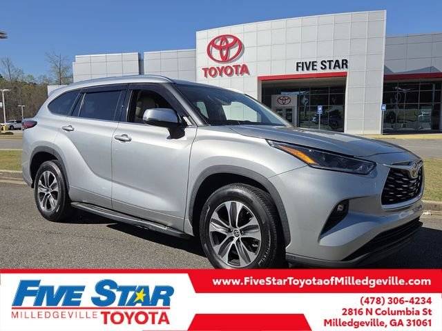 2021 Toyota Highlander XLE FWD photo