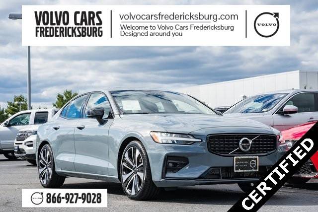 2022 Volvo S60 Momentum AWD photo