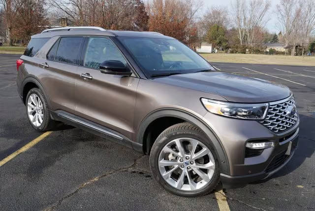 2021 Ford Explorer Platinum 4WD photo