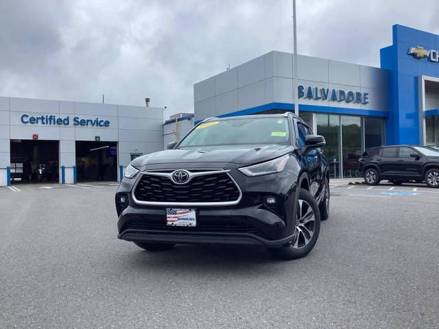 2021 Toyota Highlander XLE AWD photo