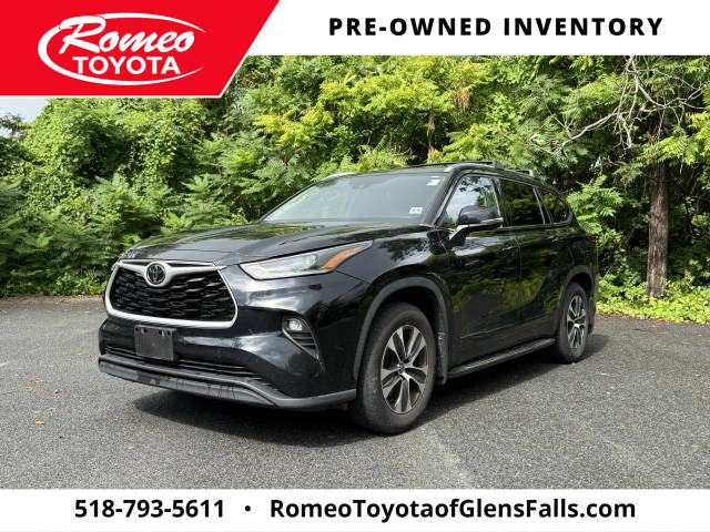 2021 Toyota Highlander XLE AWD photo