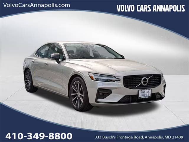 2022 Volvo S60 Momentum AWD photo