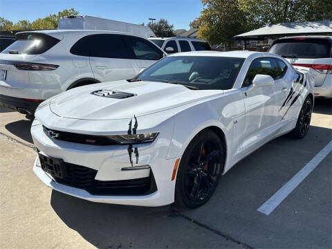 2021 Chevrolet Camaro 2SS RWD photo