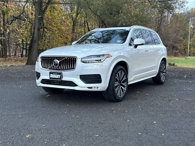 2022 Volvo XC90 Momentum AWD photo