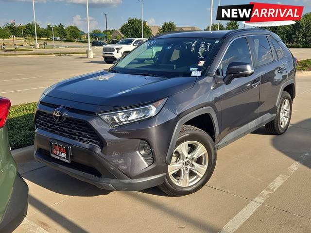 2021 Toyota RAV4 XLE FWD photo
