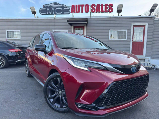 2021 Toyota Sienna XSE FWD photo