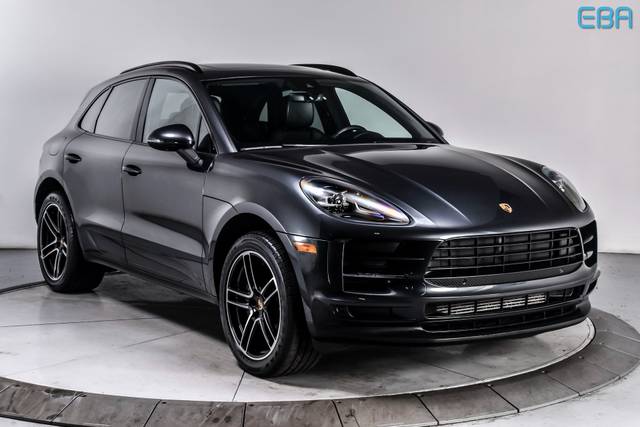 2021 Porsche Macan  AWD photo