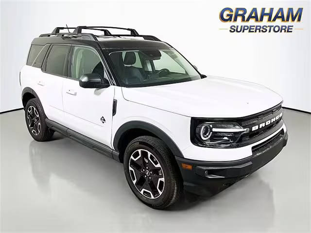 2021 Ford Bronco Sport Outer Banks 4WD photo