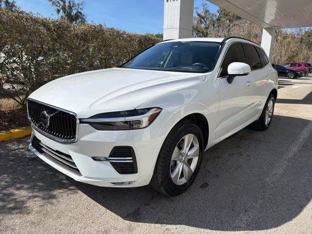 2022 Volvo XC60 Momentum FWD photo