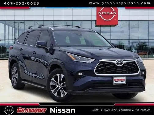 2021 Toyota Highlander XLE FWD photo