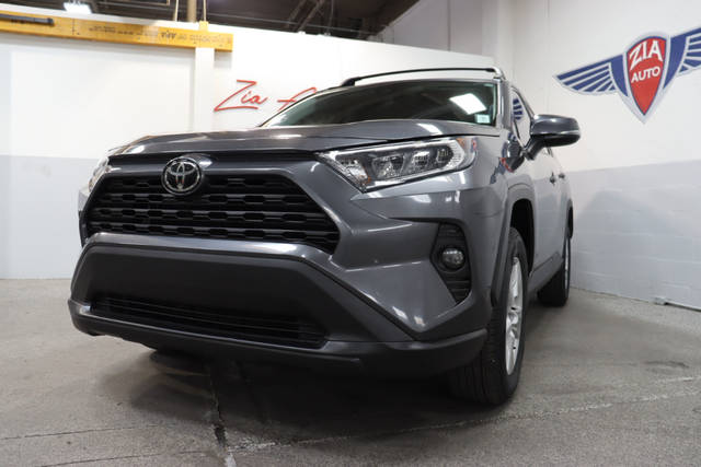 2021 Toyota RAV4 XLE FWD photo