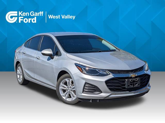 2019 Chevrolet Cruze LT FWD photo