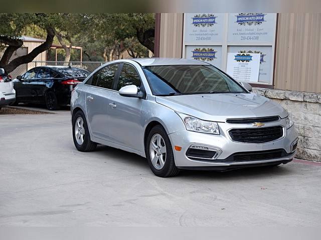 2015 Chevrolet Cruze LT FWD photo