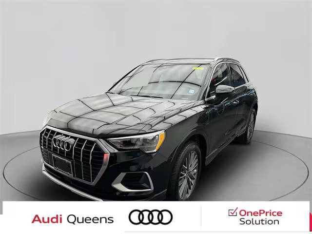 2022 Audi Q3 Premium AWD photo