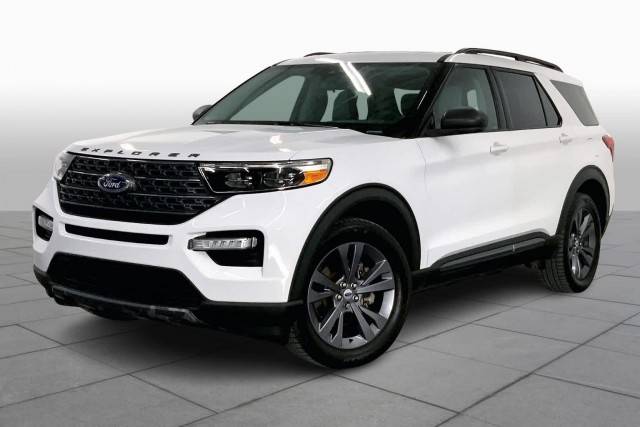 2021 Ford Explorer XLT 4WD photo