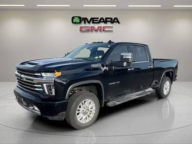 2021 Chevrolet Silverado 3500HD High Country 4WD photo