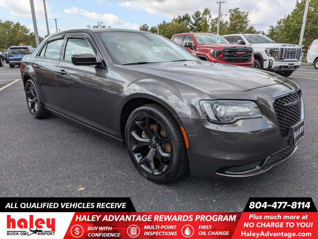 2021 Chrysler 300 Touring RWD photo