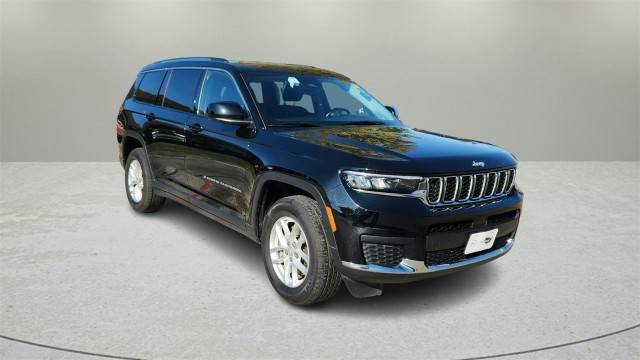 2021 Jeep Grand Cherokee L Laredo 4WD photo