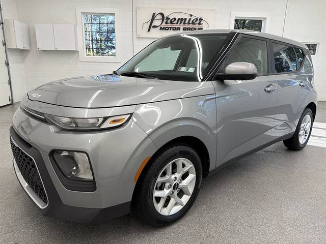 2022 Kia Soul LX FWD photo