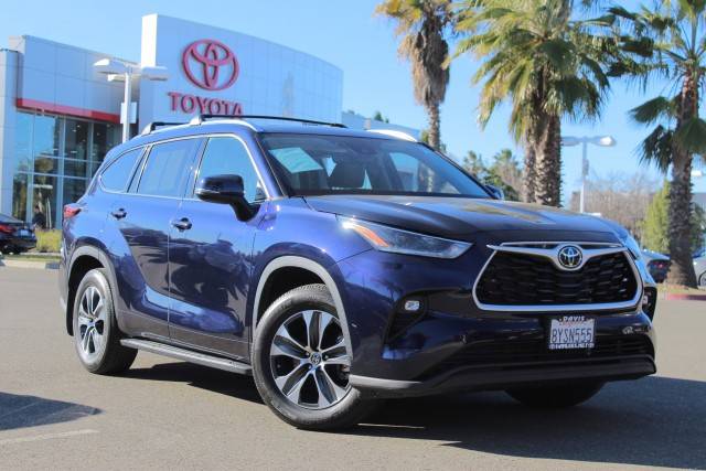 2021 Toyota Highlander XLE AWD photo