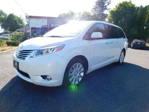 2015 Toyota Sienna XLE AWD photo