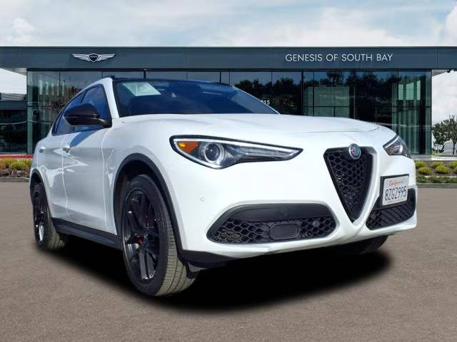 2019 Alfa Romeo Stelvio Sport AWD photo