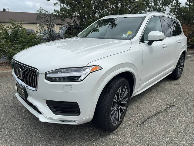 2022 Volvo XC90 Momentum AWD photo