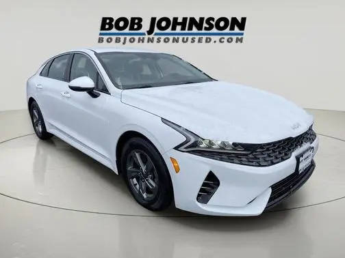 2022 Kia K5 LXS FWD photo