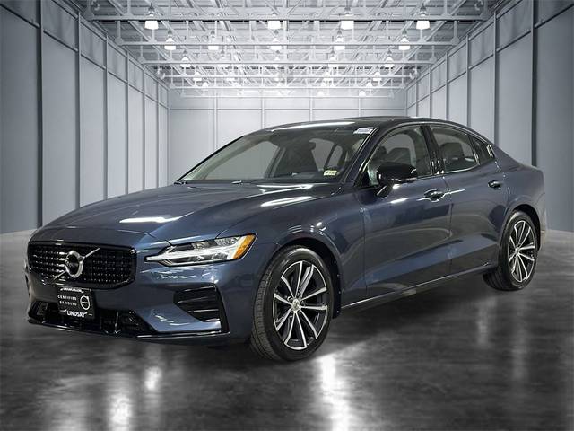 2022 Volvo S60 Momentum AWD photo