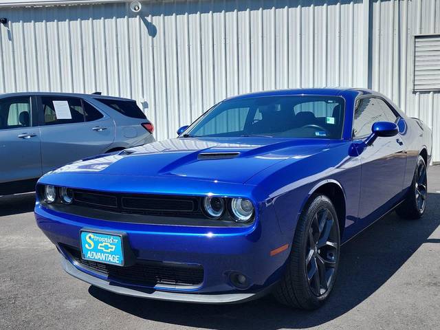 2021 Dodge Challenger SXT RWD photo