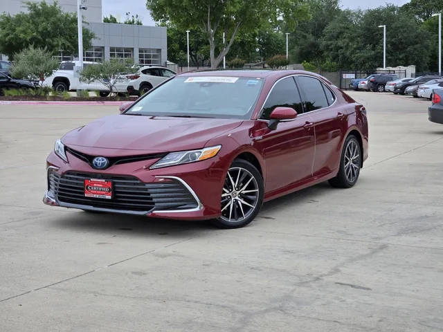 2021 Toyota Camry Hybrid XLE FWD photo