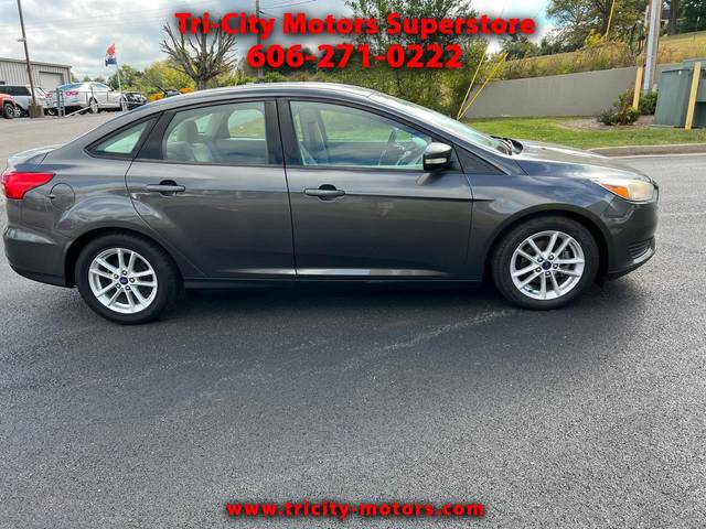 2015 Ford Focus SE FWD photo