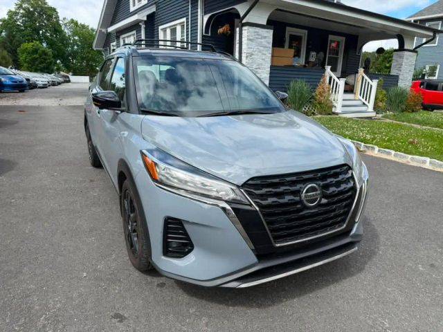 2021 Nissan Kicks SR FWD photo
