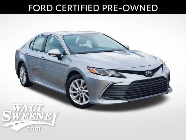 2022 Toyota Camry LE FWD photo