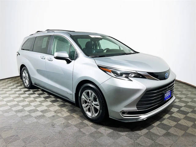 2021 Toyota Sienna Platinum AWD photo