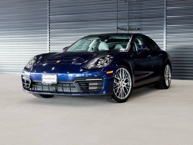 2022 Porsche Panamera 4 AWD photo