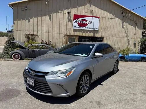 2015 Toyota Camry XLE FWD photo