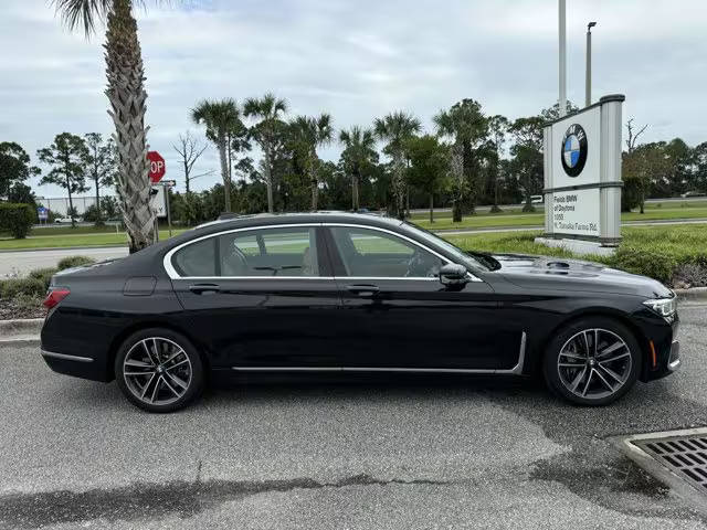 2022 BMW 7 Series 750i xDrive AWD photo