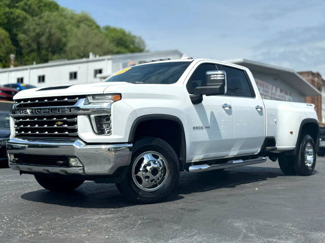 2022 Chevrolet Silverado 3500HD LTZ 4WD photo