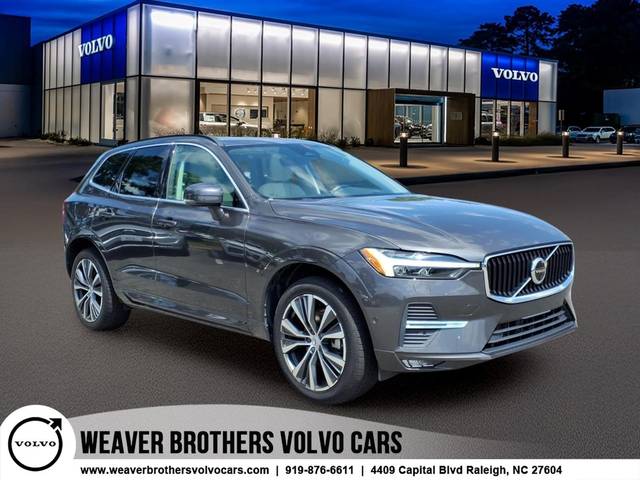 2022 Volvo XC60 Momentum FWD photo