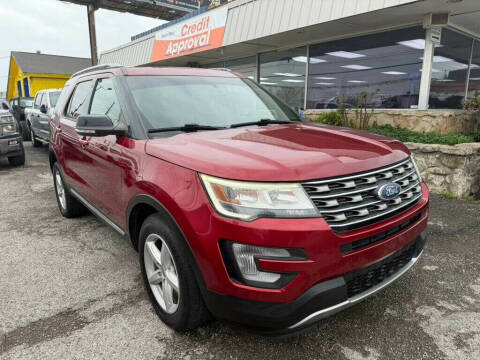 2017 Ford Explorer XLT 4WD photo