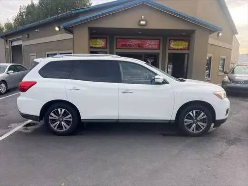 2018 Nissan Pathfinder SV 4WD photo