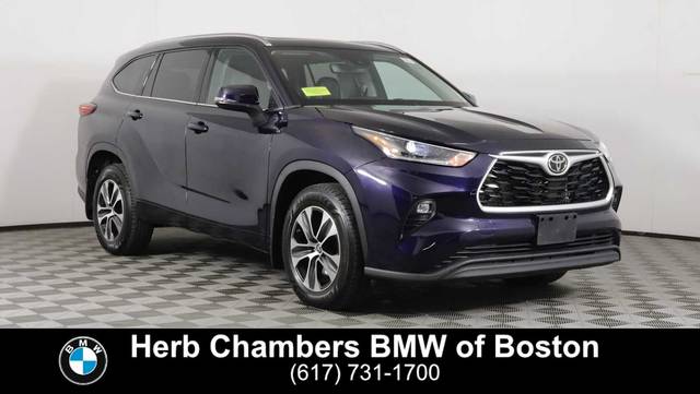 2021 Toyota Highlander XLE AWD photo