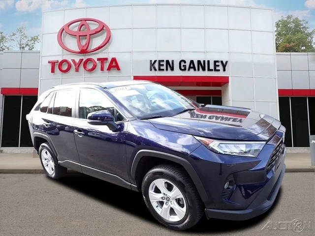 2021 Toyota RAV4 XLE AWD photo