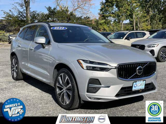 2022 Volvo XC60 Momentum AWD photo