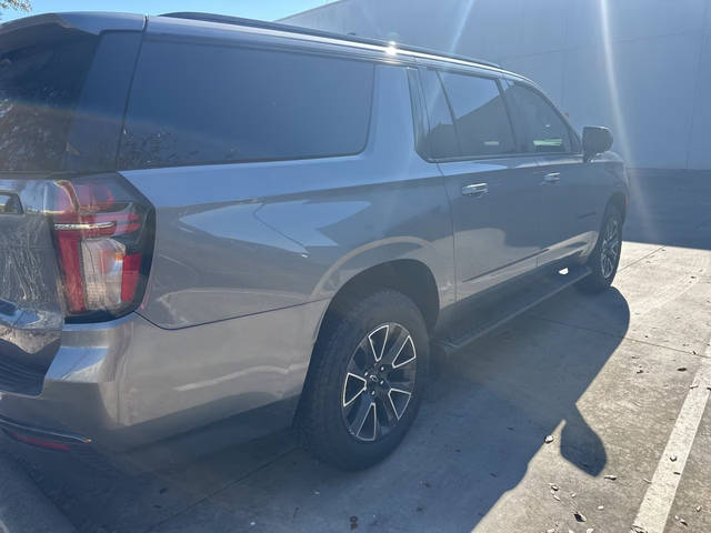 2021 Chevrolet Suburban Z71 4WD photo