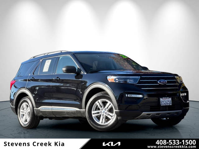 2021 Ford Explorer XLT 4WD photo
