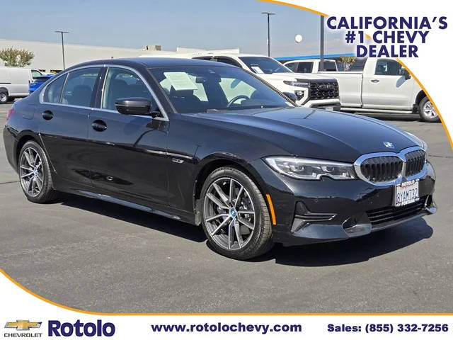 2022 BMW 3 Series 330e RWD photo