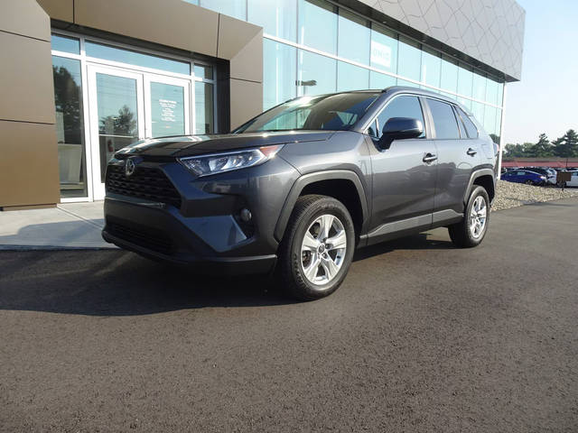 2021 Toyota RAV4 XLE AWD photo