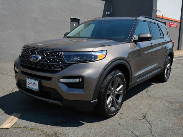 2021 Ford Explorer XLT 4WD photo